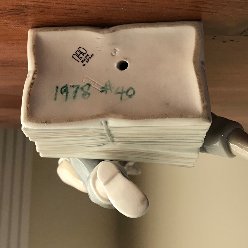 vintage NAO by Lladró paperboy - Picture 5 of 5